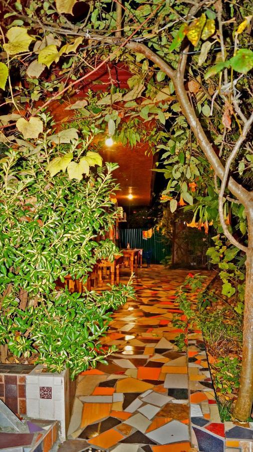 Гостевой Дом Ирина Hotel Sukhumi Eksteriør billede