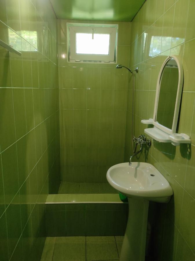 Гостевой Дом Ирина Hotel Sukhumi Eksteriør billede